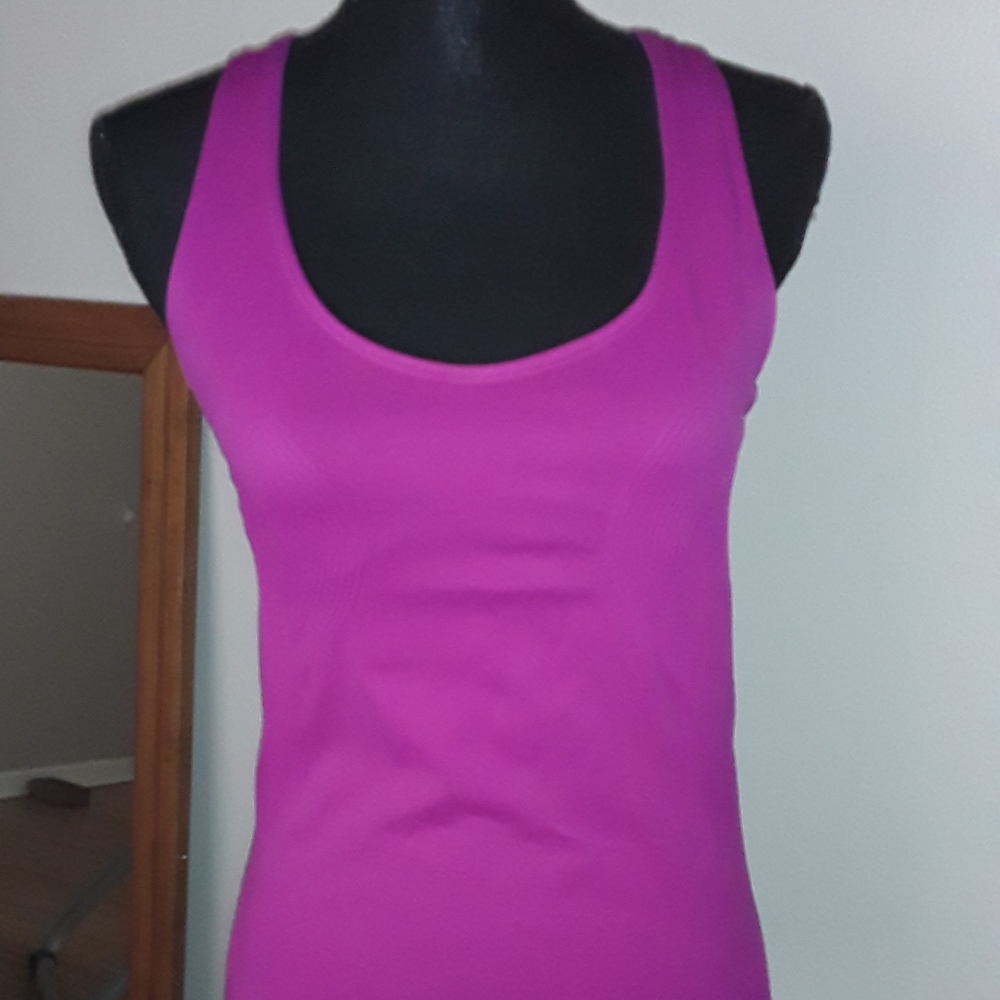 ATHLETIC ESSENTIALS  Womens Exercise/Yoga Tank Top